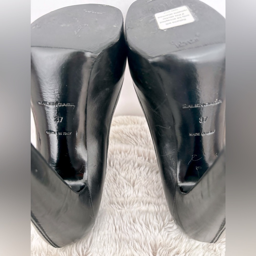 BALENCIAGA DESIGNER BLACK LEATHER PUMPS HAND MADE ITALY ALMOND TOE BUCKLE SZ 7 - Picture 8 of 16